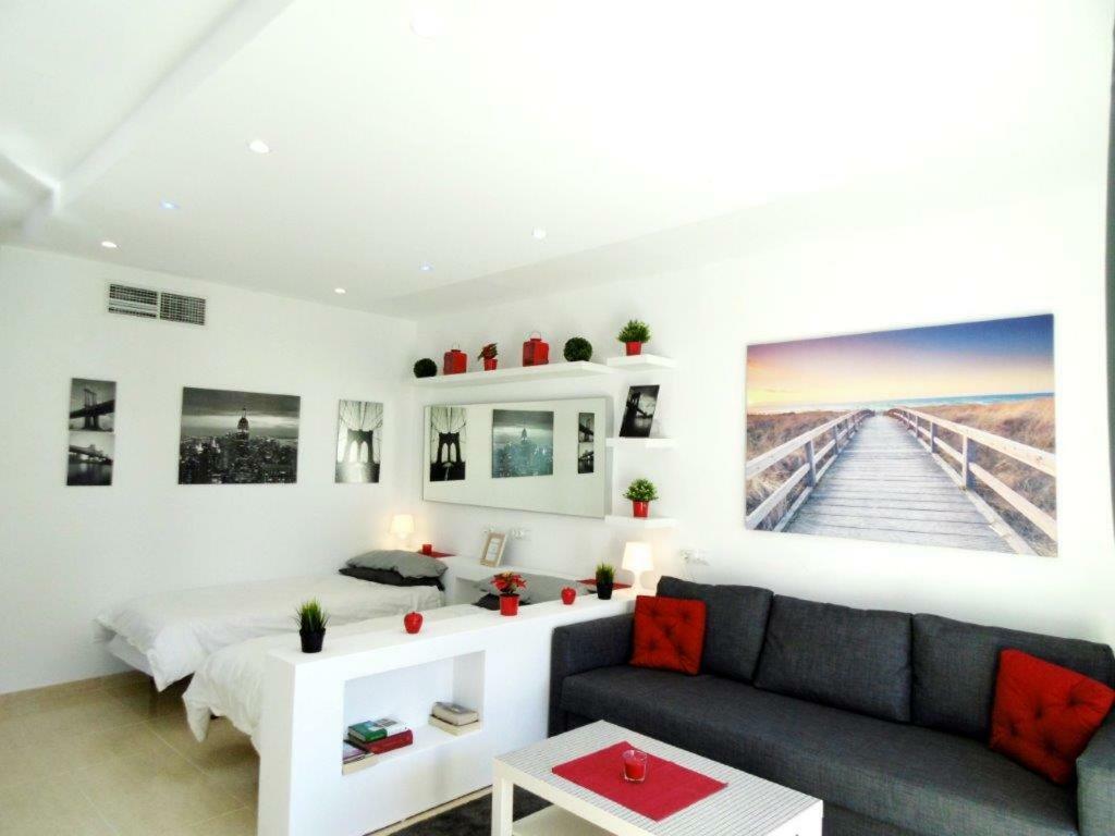 Appartement 1St Lign On The Beach فوينخيرولا المظهر الخارجي الصورة